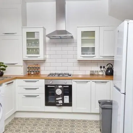 Vinery Deluxe 3 Bedroom شقة